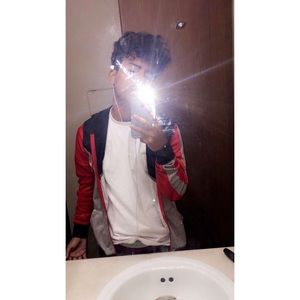 Meet your Posher, Imanol